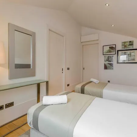 Modern In The Heart Of Alfama Apartment