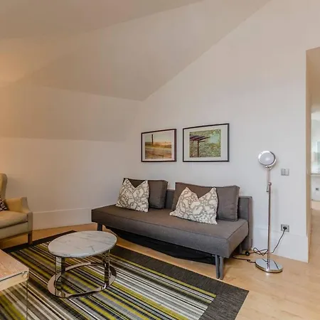 Modern In The Heart Of Alfama *